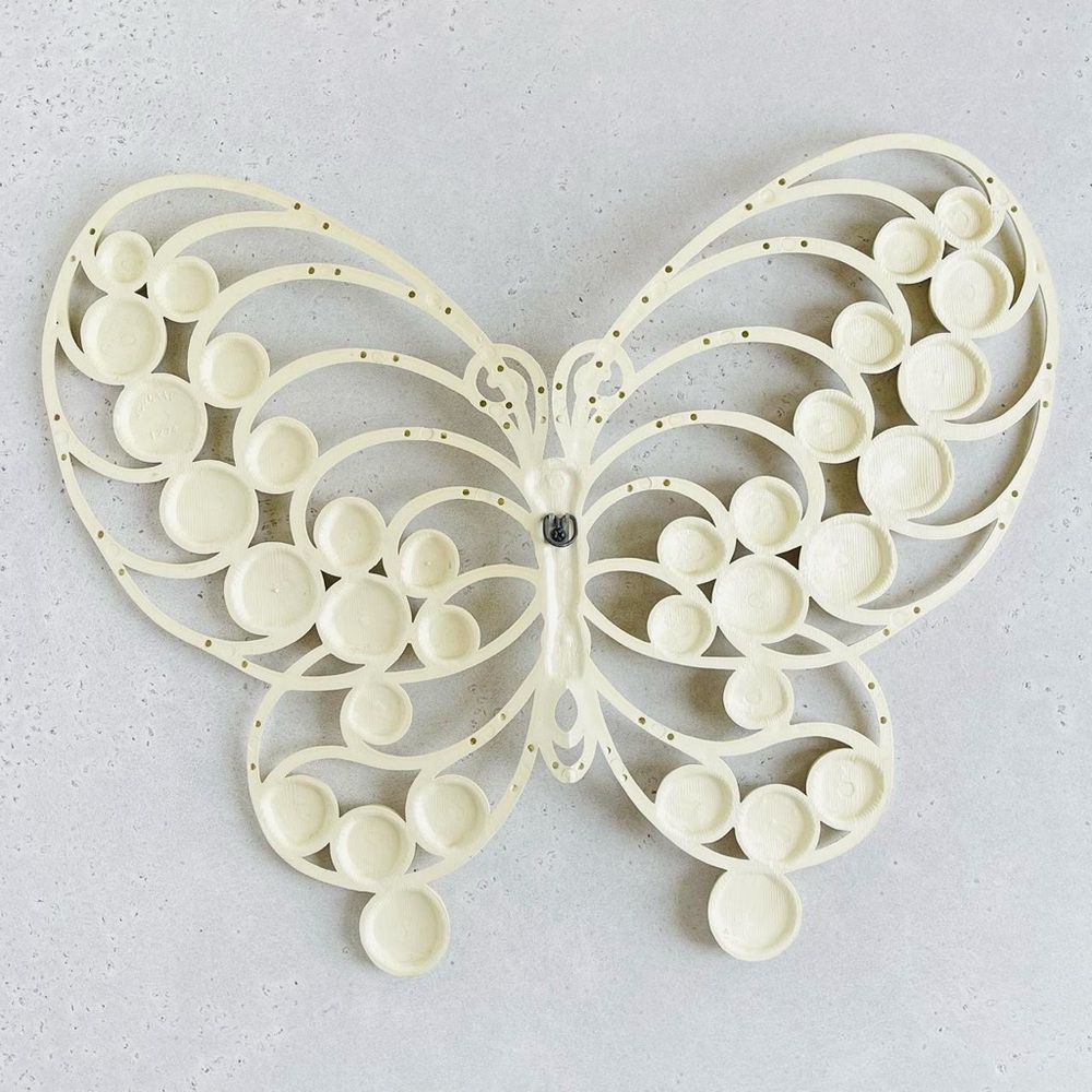 Pair of Vintage 1975 Large Burwood Cream Ivory Tone Butterfly Wall Hangings - Picture 3 of 8